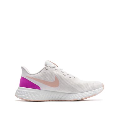 Nike Revolution 5