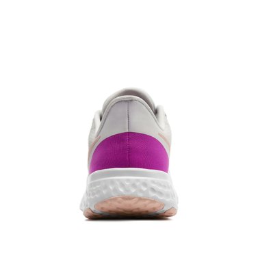 Nike Revolution 5