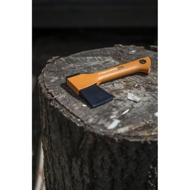 БРАДВА ЗА КЪМПИНГ И ТУРИЗЪМ FISKARS X5