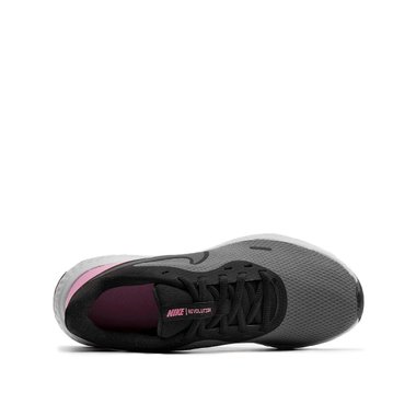 Nike Revolution 5
