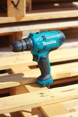 УДАРЕН ВИНТОВЕРТ MAKITA 320W  HP0300