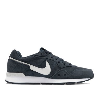 Nike Venture Runner Suede