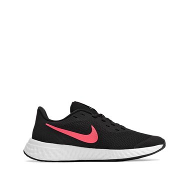 Nike Revolution 5