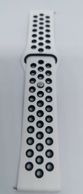 Силиконова каишка Sport 22 mm бяло-черна