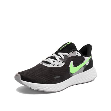 Nike Revolution 5