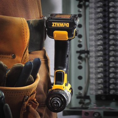 Акумулаторен винтоверт DeWalt DCF610S2