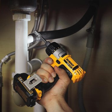 Акумулаторен винтоверт DeWalt DCF610S2