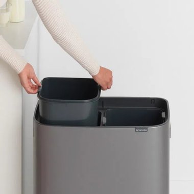 Двоен Кош за смет Brabantia 221521 BO Touch Bin 2х30литра кош за отпадъци разделно събиране 2 отделения 