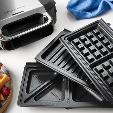 САНДВИЧ МЕЙКЪР RUSSELL HOBBS 26810-56 ЧЕРЕН, 820 W