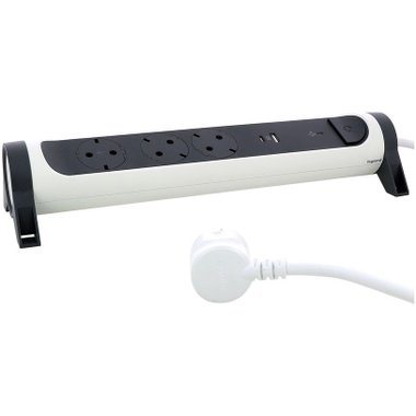 Разклонител LEGRAND 3 ГНЕЗДА / 1.5М ВЪРТЯЩ 694508 USB A+C ЗАЩИТА