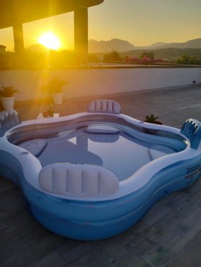 Надуваем басейн Intex 56475NP Swim Centre Family Lounge Pool 229 х 66 см  4 седалки