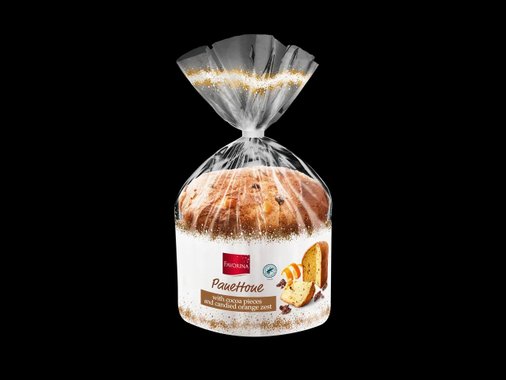 Панетоне със захаросани портокалови корички и какаови парченца