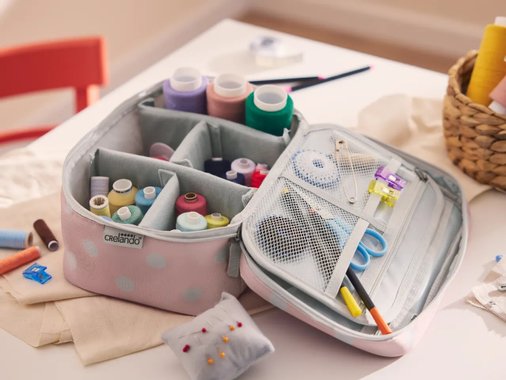 Несесер за шивашки принадлежности