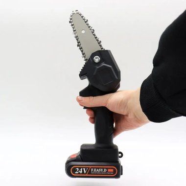 Мини верижен трион F Easy D 550W 24V Батерия и зарядно Мини акумолаторна резачка за клони