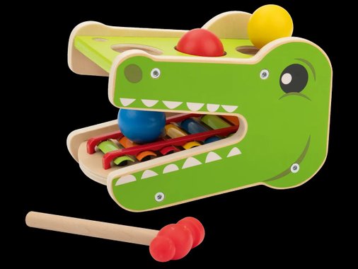 Дървена играчка