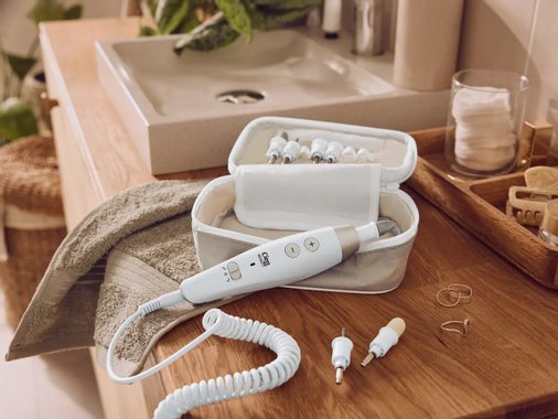 Комплект за маникюр и педикюр