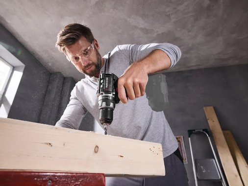 Акумулаторен пробивен винтоверт