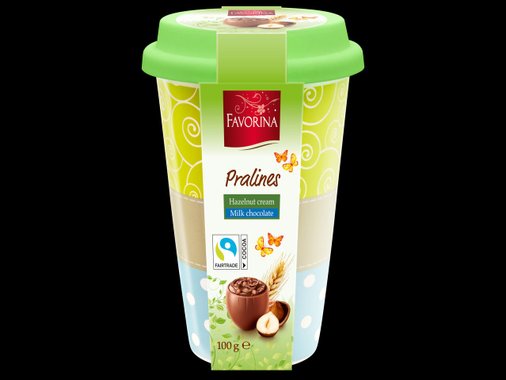 Шоколадови бонбони в чаша