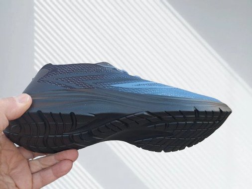 Дишащи олекотени мъжки маратонки в черно/синьо