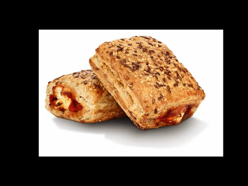 Закуска със сирене и лютеница