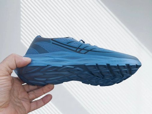 Дишащи олекотени мъжки маратонки в синьо