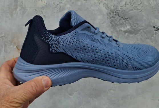 Супер леки маратонки с меко и плътно ходило от ЕВАПРЕН