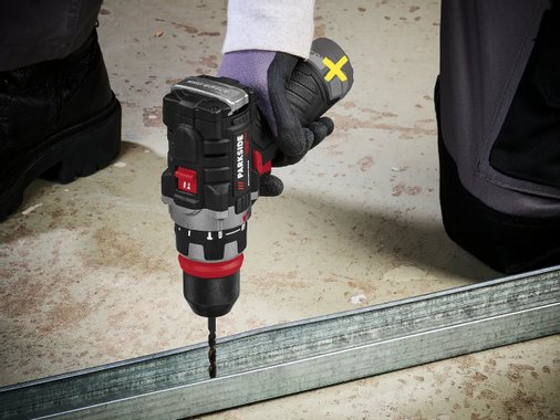 Акумулаторна ударна бормашина