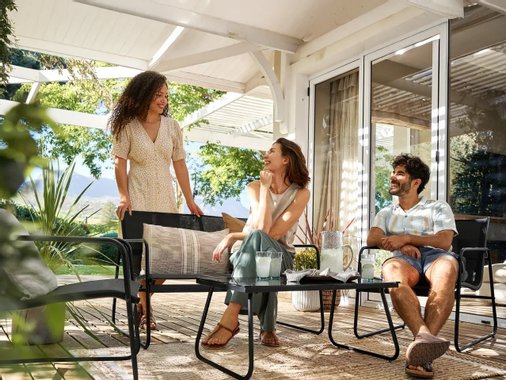 Градински мебели