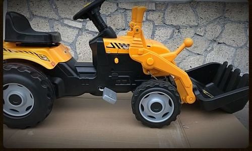 Детски трактор с педали ремарке и гребло Smoby 760