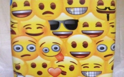 Детски куфар с Емотикони Emoji за ръчен багаж коле