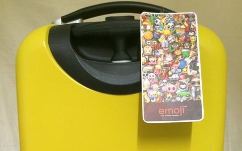 Детски куфар с Емотикони Emoji за ръчен багаж коле