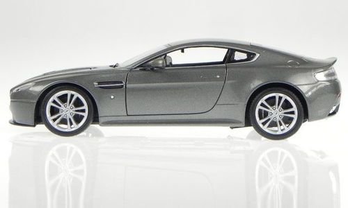 Метален модел кола Aston Martin V12 Welly 24017 Ne