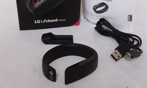 Фитнес гривна LG FB84 Lifeband Touch фитнес трекер