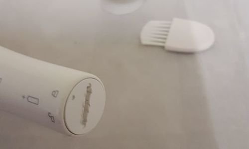 Епилатор и четка Braun Face 810 за лице и почиства