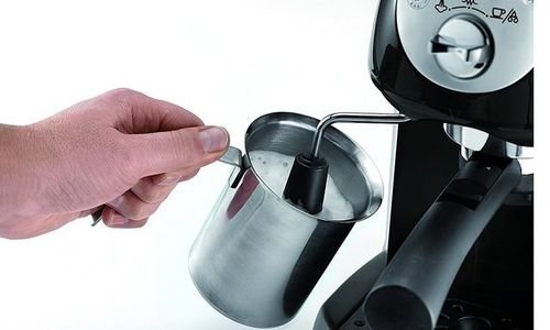 Кафемашина Delonghi EC201.CD.B 15 бара Капучино 