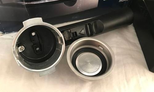 Кафемашина Delonghi EC 156.B еспресо капучино лате