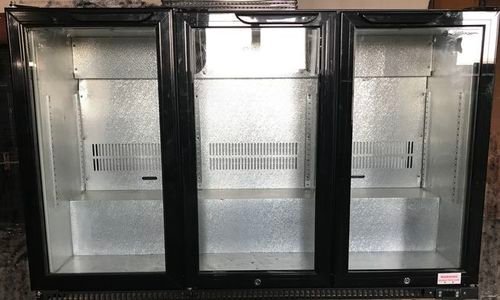 Охладител GastroCool GCUC301HDB 300 литра тройна В