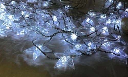 Коледна декорация Led лампички завеса звезди бели 