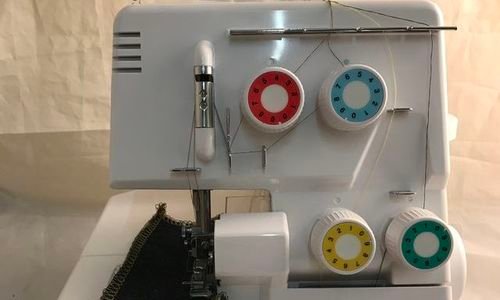 Оверлог шевна машина Medion MD 10685 четири три и 