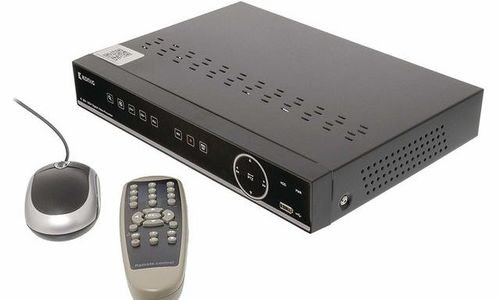 DVR с 500 GB вграден хард диск Konig SAS-DVR1004 в
