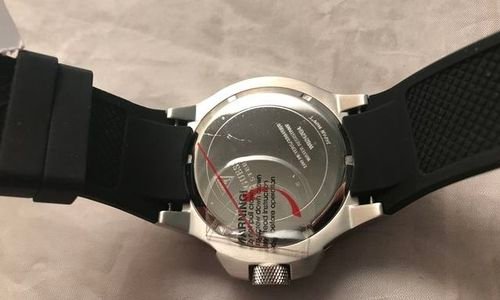 Мъжки часовник GUESS W0247G4 Кварцов механизъм 10 