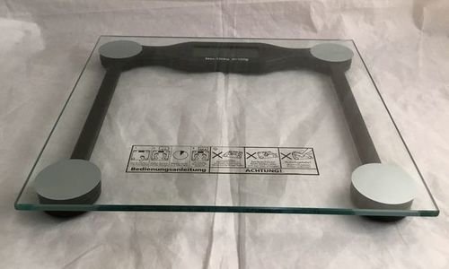 Електронен кантар стъклен дигитален кантар 150 кг 