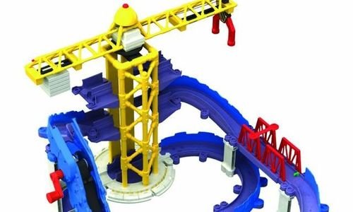 Писта Tomy Brewster's Big Build Set с влакове кран