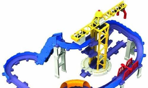 Писта Tomy Brewster's Big Build Set с влакове кран