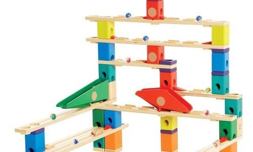Дървен конструктор Hape E6006 аутобан пиcтa 