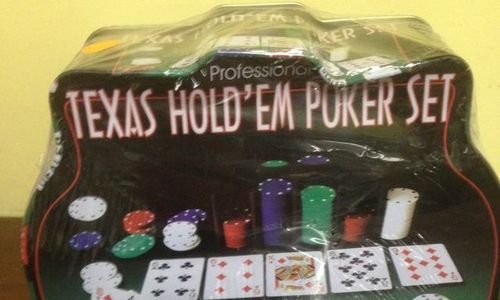 Покер комплект с 200 чипа в метална кутия Texas Ho