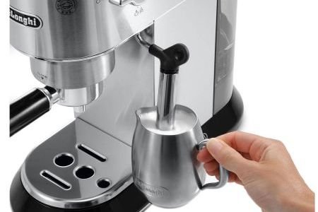 Еспресо кафе машина Delonghi Dedica EC680.M 