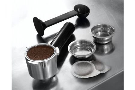 Еспресо кафе машина Delonghi Dedica EC680.M 