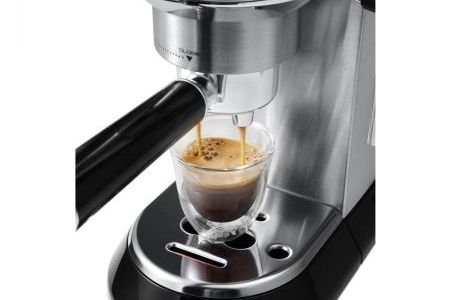Еспресо кафе машина Delonghi Dedica EC680.M кафема