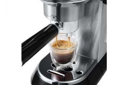 Еспресо кафе машина Delonghi Dedica EC680.M кафема